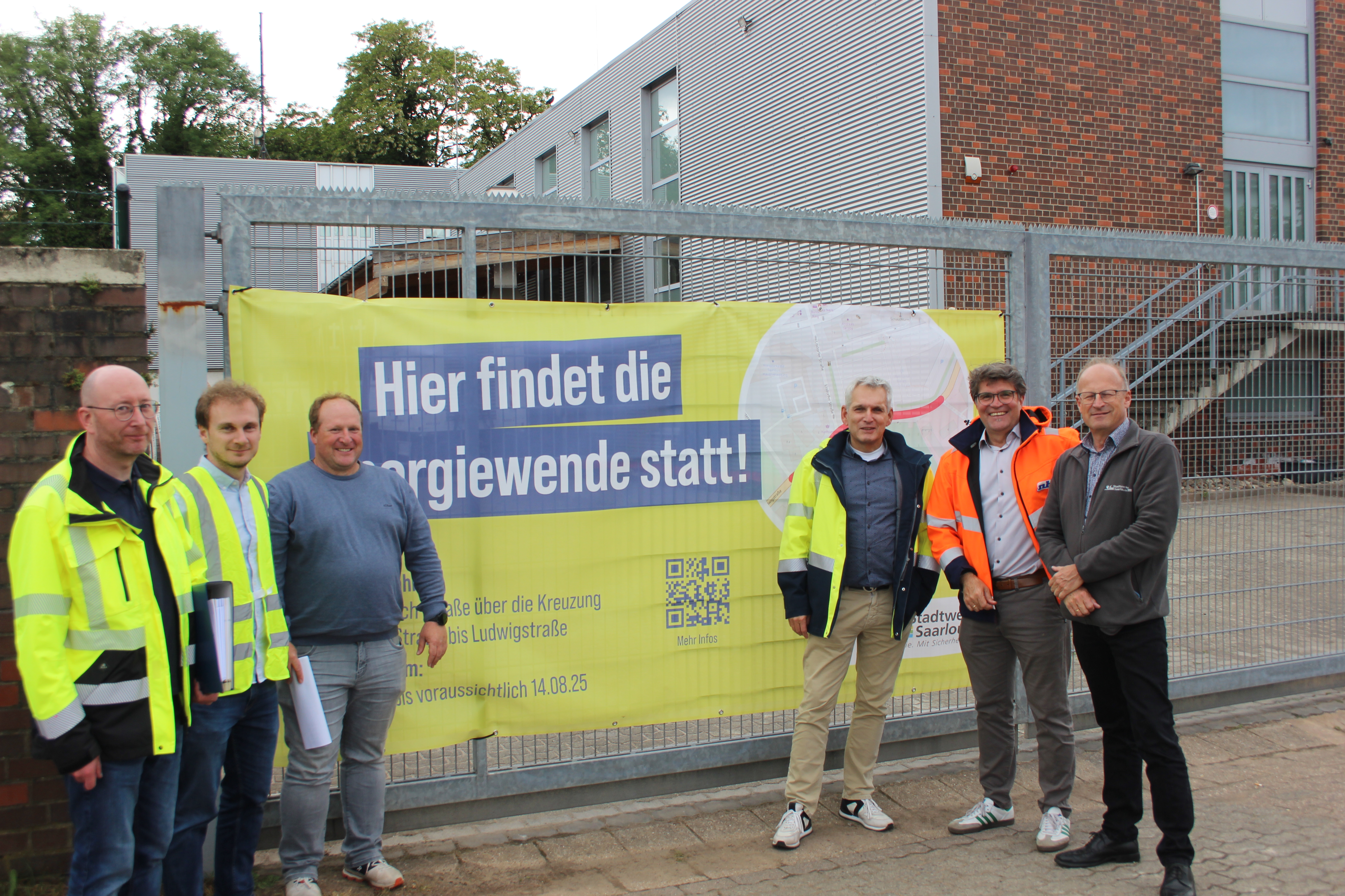 v.l.n.r Herr Bell, S.I.G Schroll; Steven Rink, SW SLS, Sven Musong, SW SLS, Dr. Ralf Levacher technischer Geschäftsführer SW SLS, Gerald Purucker, Beigeordneter; Helmut Bier, kaufmännischer Geschäftsführer SW SLS 